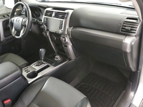 Used 2020 Toyota 4Runner SR5 Premium image 24