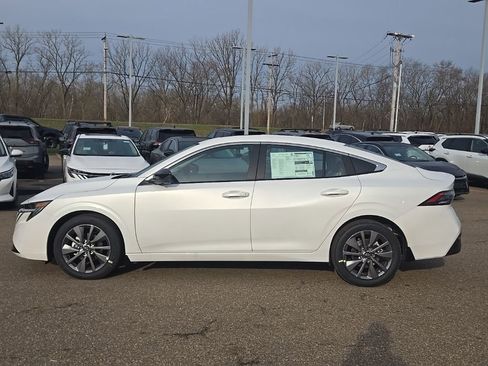 New 2026 Nissan Sentra SL image 4