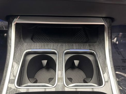 Certified 2025 BMW 760i xDrive image 19