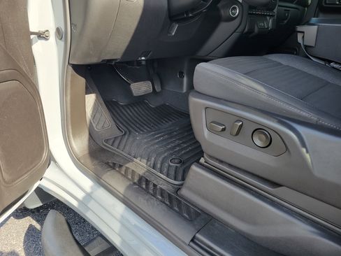 Used 2024 Chevrolet Silverado 1500 Custom w/ Turbomax Blackout Package RWD image 26
