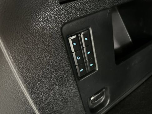 Used 2019 Ford Expedition Max XLT w/ Equipment Group 202A AWD/4WD image 28