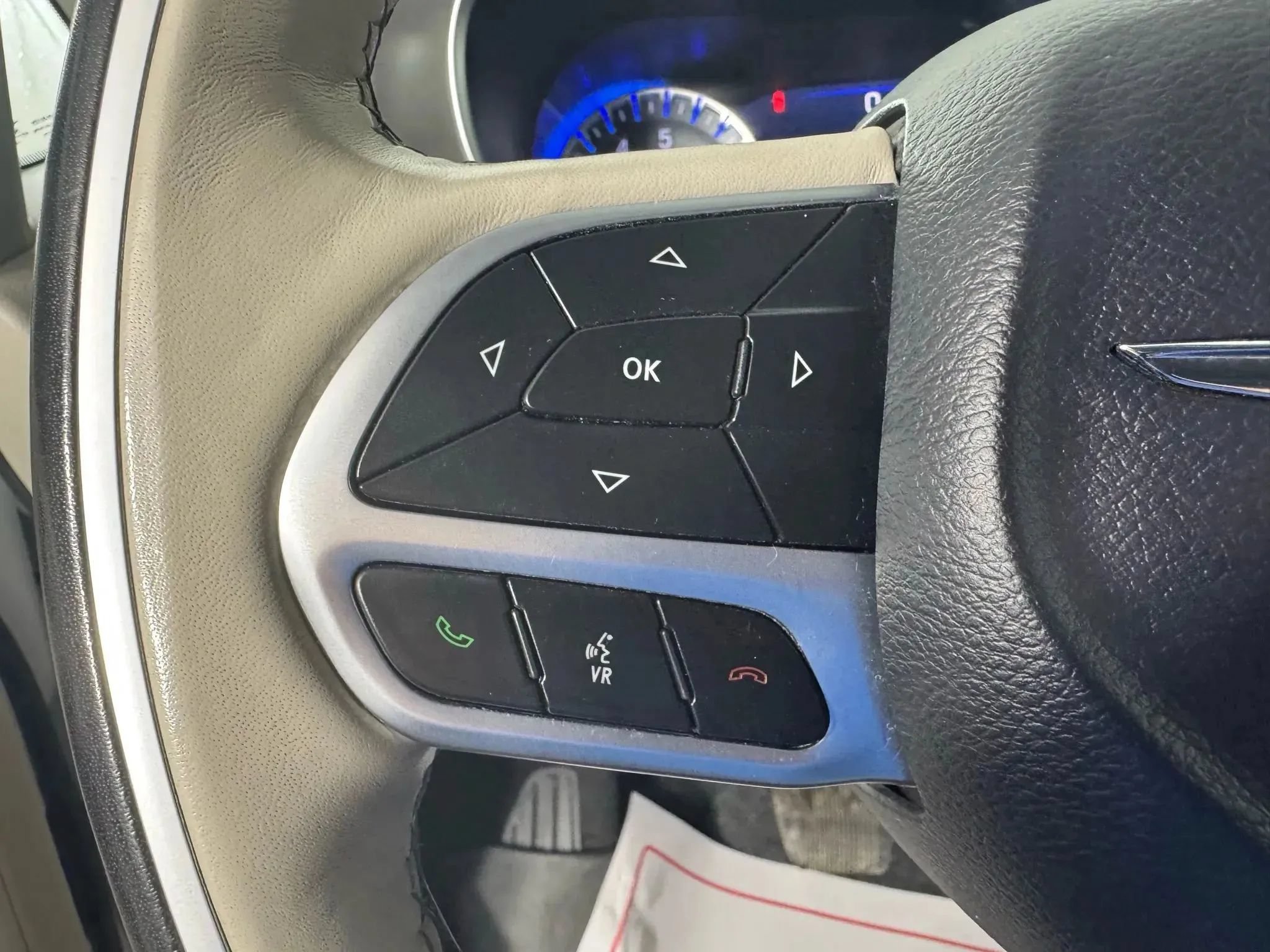 Used 2019 Chrysler Pacifica Limited FWD image 15