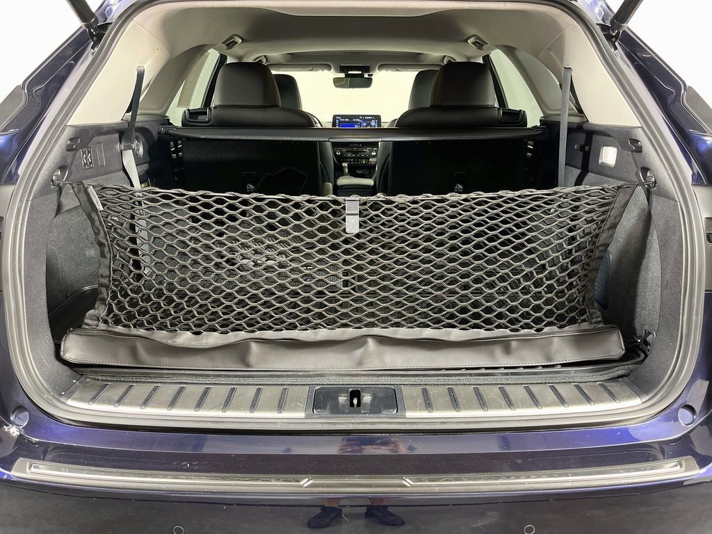 Used 2020 Lexus RX 450hL Luxury w/ Accessory Package AWD/4WD image 10