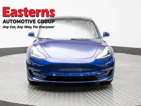 Used 2020 Tesla Model 3 Standard Range RWD image 2