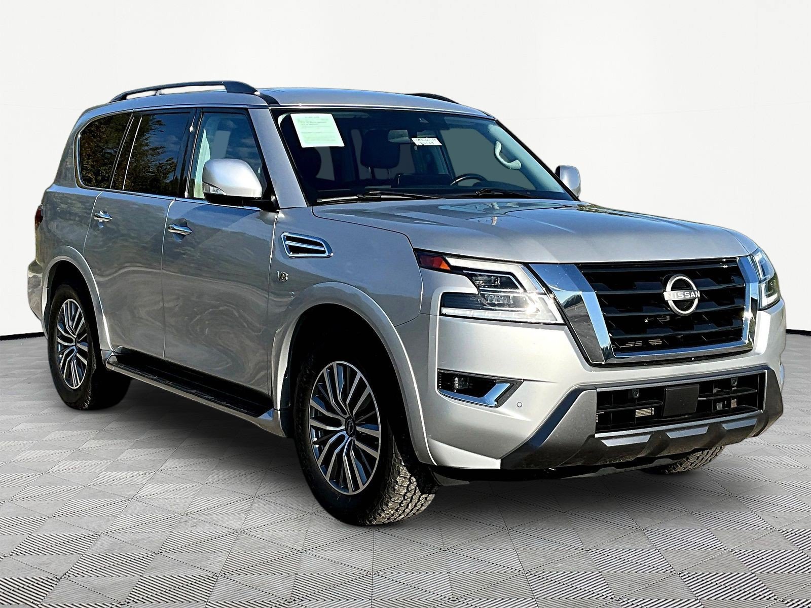 Used 2021 Nissan Armada SV w/ SV Appearance Package AWD/4WD image 3