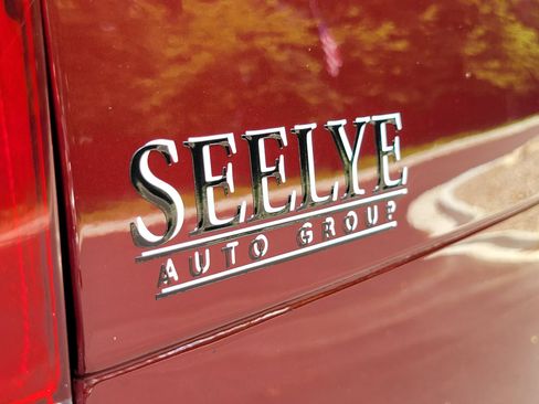 Used 2019 Chevrolet Tahoe LT w/ LT Signature Package AWD/4WD image 32