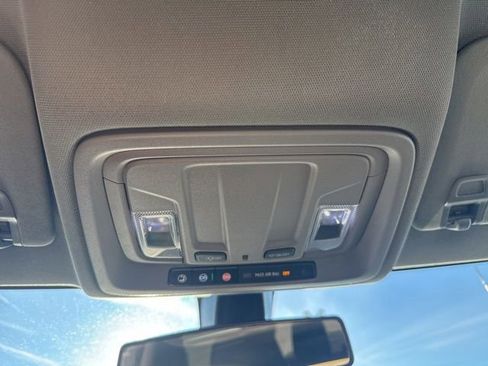 Used 2020 Chevrolet Silverado 1500 Custom w/ Custom Value Package image 21