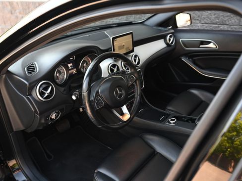 Used 2016 Mercedes-Benz GLA 250 image 11