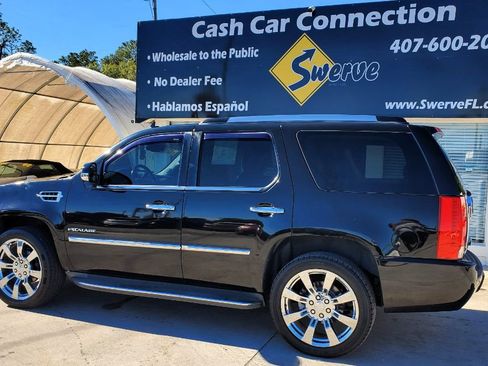 Used 2011 Cadillac Escalade 2WD image 8