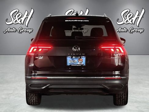 Used 2023 Volkswagen Tiguan SE AWD/4WD image 22