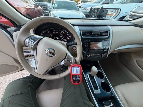 Used 2014 Nissan Altima 2.5 SV image 44
