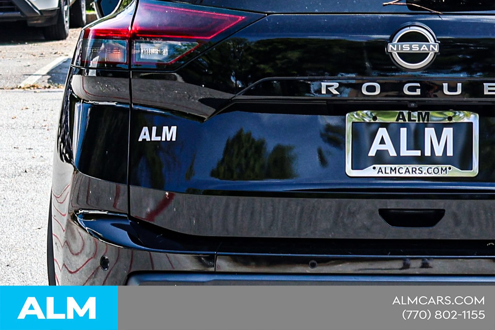 Used 2024 Nissan Rogue S AWD/4WD image 13