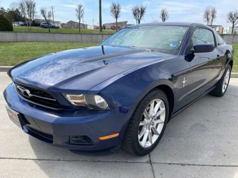 Used 2010 Ford Mustang V6 image 1