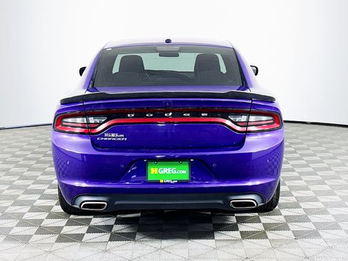 Used 2019 Dodge Charger SXT RWD image 7