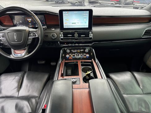 Used 2020 Lincoln Navigator Reserve w/ Equipment Group 208A Reserve image 29