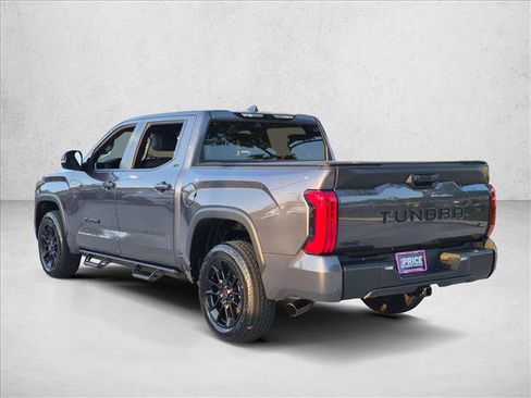 Used 2025 Toyota Tundra SR5 w/ SR5 Premium Package AWD/4WD image 7