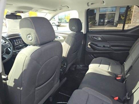 Used 2021 Chevrolet Traverse LS image 8
