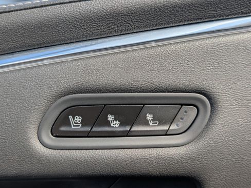 Used 2021 Cadillac Escalade ESV Premium Luxury w/ Performance Package image 22