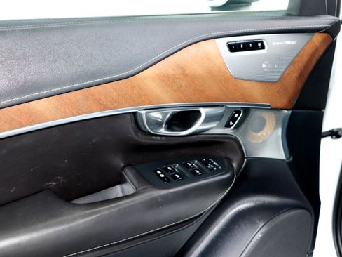 Used 2017 Volvo XC90 T8 Excellence image 12