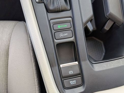 Used 2025 Honda Accord LX image 32