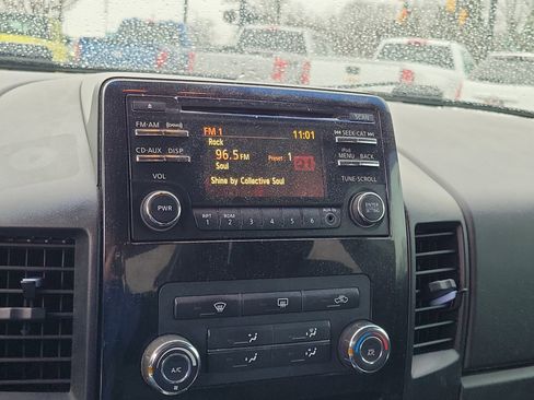 Used 2013 Nissan Titan SV w/ SV Value Truck Pkg image 27