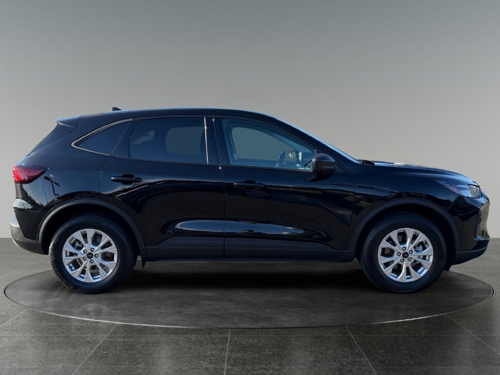 Used 2025 Ford Escape Active AWD/4WD image 10