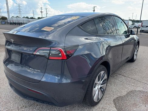 Used 2021 Tesla Model Y Long Range AWD/4WD image 3