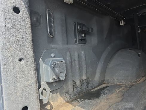 Used 2017 Ford F250 Platinum w/ Platinum Ultimate Package image 37