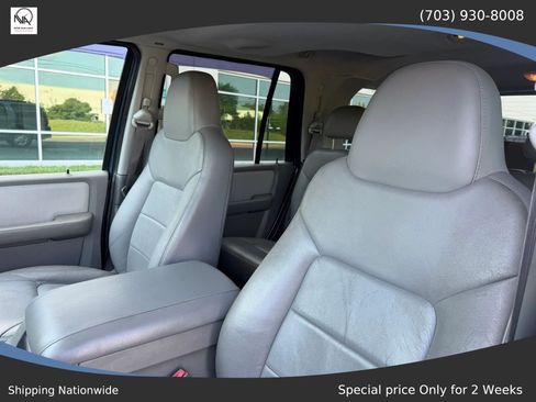 Used 2005 Ford Expedition XLT AWD/4WD image 16