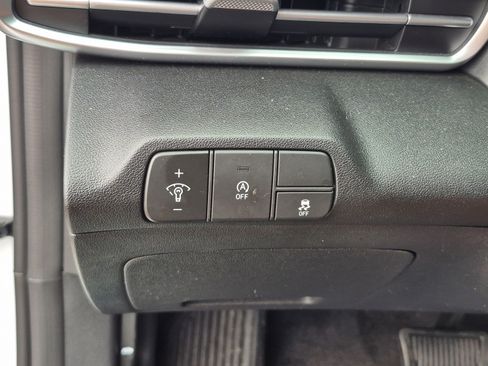 Used 2025 Hyundai Elantra SE FWD image 26