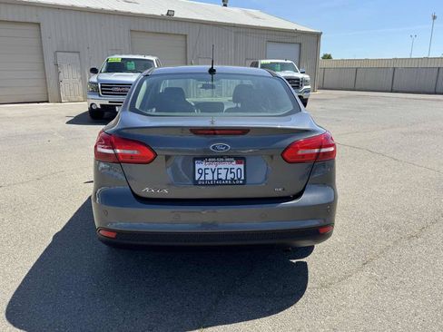 Used 2018 Ford Focus SEL FWD image 8
