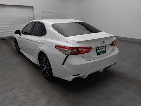 Used 2019 Toyota Camry SE image 5