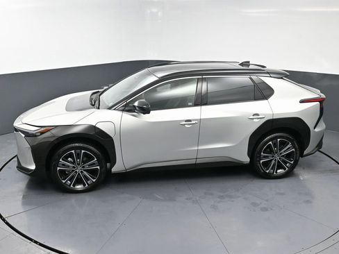 Used 2023 Toyota bZ4X Limited image 44