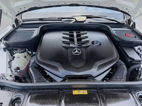 Used 2023 Mercedes-Benz GLS 580 4MATIC image 32