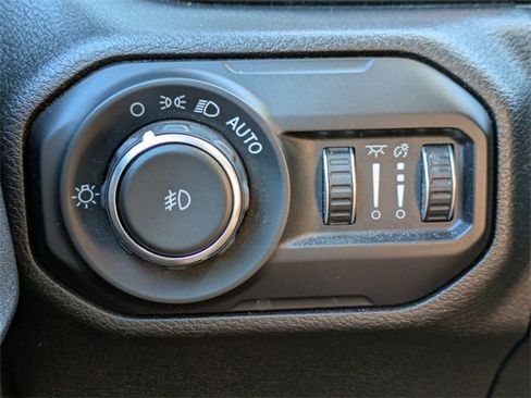 Certified 2021 Jeep Wrangler Unlimited Sahara image 26