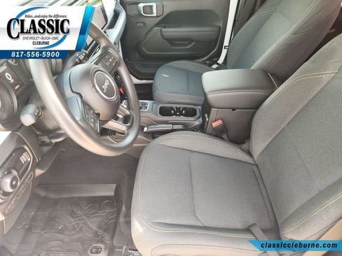 Used 2025 Jeep Wrangler Sport AWD/4WD image 14