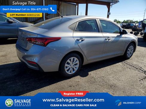 Used 2022 Hyundai Accent SE FWD image 4