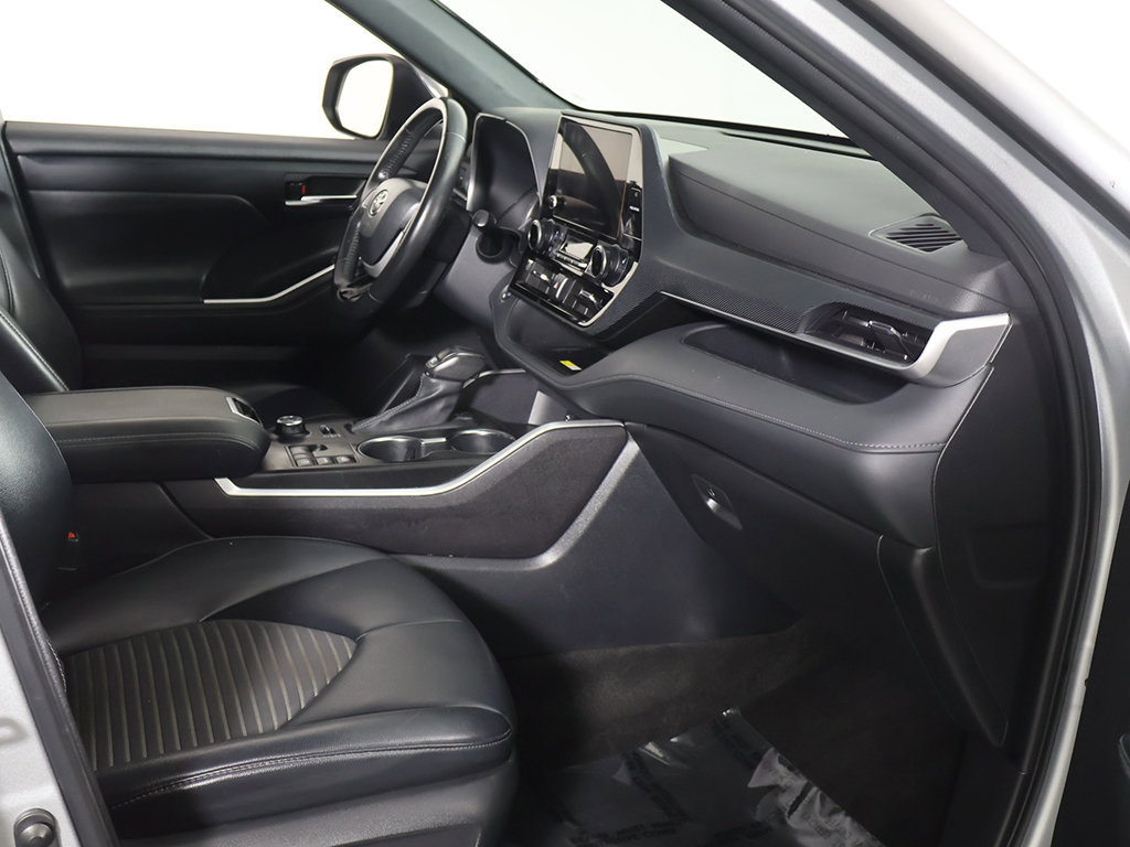 Used 2023 Toyota Highlander XSE AWD/4WD image 26