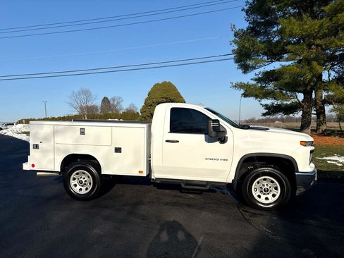 Used 2025 Chevrolet Silverado 3500 W/T w/ WT Convenience Package image 5