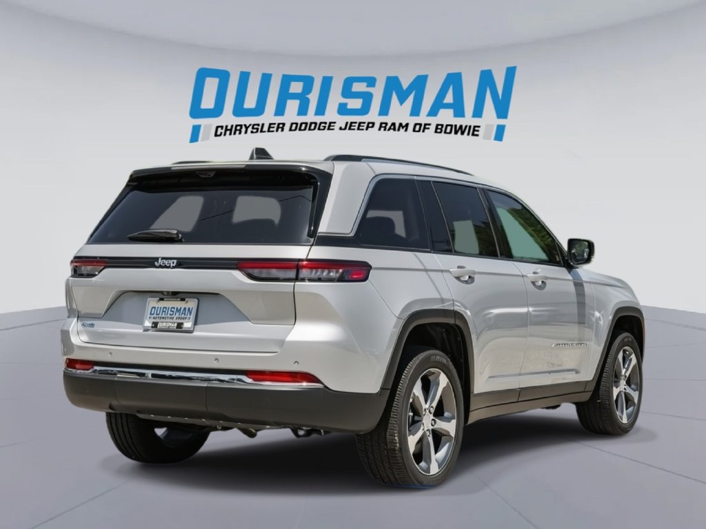 Used 2024 Jeep Grand Cherokee Limited 4xe w/ Luxury Tech Group II AWD/4WD image 4