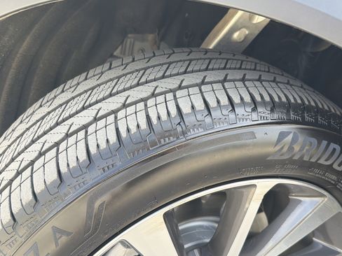 Certified 2026 Acura MDX FWD w/ Technology Package image 12