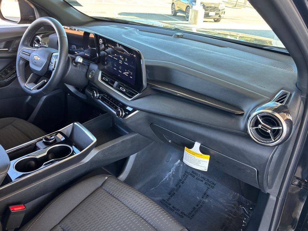 Used 2026 Chevrolet Equinox LT AWD/4WD image 20