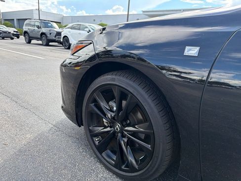Used 2024 Lexus ES 300h F Sport w/ Accessory Package (Z2) FWD image 9