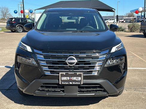 Certified 2025 Nissan Rogue SV image 11