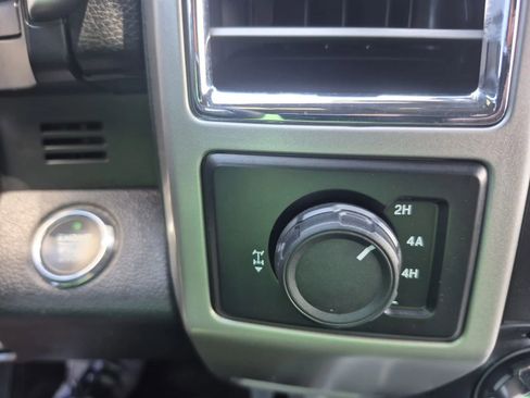 Used 2015 Ford F150 Lariat AWD/4WD image 33