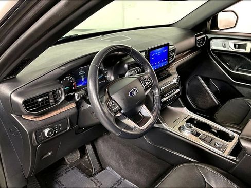 Used 2020 Ford Explorer Limited image 13