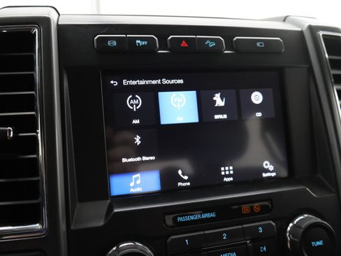 Used 2017 Ford F250 XLT w/ XLT Premium Package AWD/4WD image 50