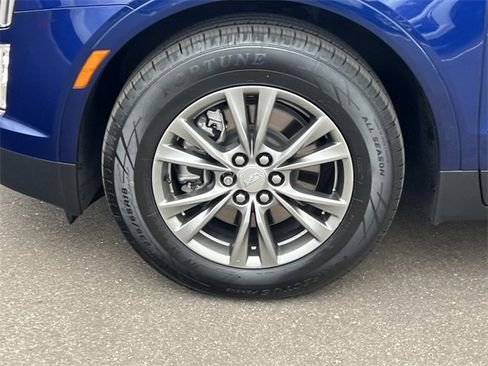 Certified 2023 Cadillac XT5 Premium Luxury w/ LPO, Floor Liner Package image 30