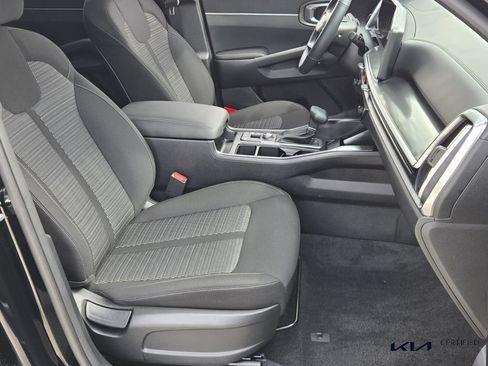 Certified 2026 Kia Sorento LX FWD image 17