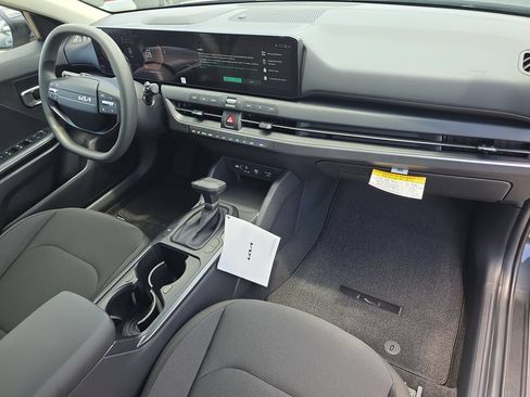 New 2026 Kia K4 FWD image 11